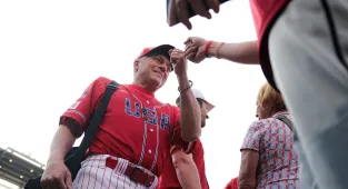 GOP and Dems flex sports skills at Congressional Baseball Game