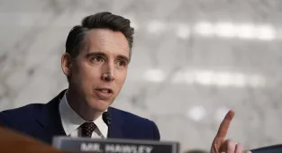 GOP senator's federal min. wage idea could cause Trump admin showdown