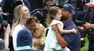 Heartwarming moment teary US Open winner celebrates with wife and kids