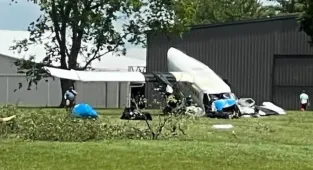 Horror as skydiving plane crashes to the ground in Tennessee