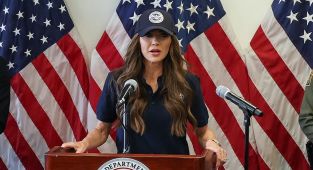 ICE Barbie Kristi Noem's LA riots press conference descends into chaos