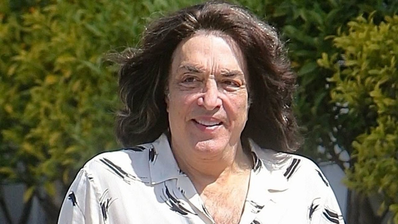 Iconic #39 80s singer born without an ear looks nearly unrecognizable Iconic #39 80s singer born without an ear looks nearly unrecognizable