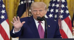 In nixing EV standards, Trump strikes at two foes: California and Elon Musk