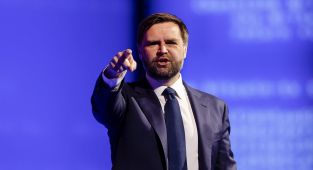 JD Vance reveals how President Trump really feels about Elon's attacks