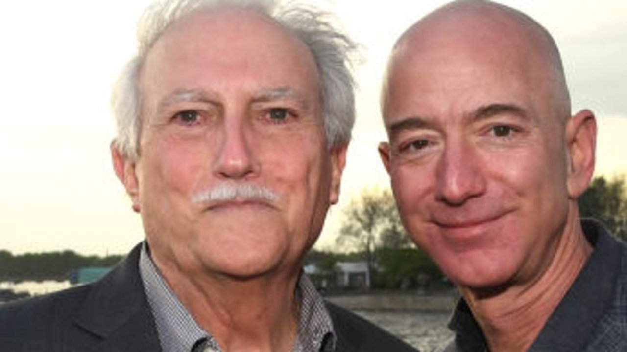 Jeff Bezos'  'rock', who will be by his side as he weds Lauren Sanchez