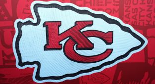 Kansas City Chiefs linked with bombshell trade for Browns star