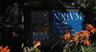 Kişisel gelişim maskesi altında seks tarikatı: NXIVM!