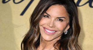 Lauren Sanchez looks unrecognizable in childhood throwback snap