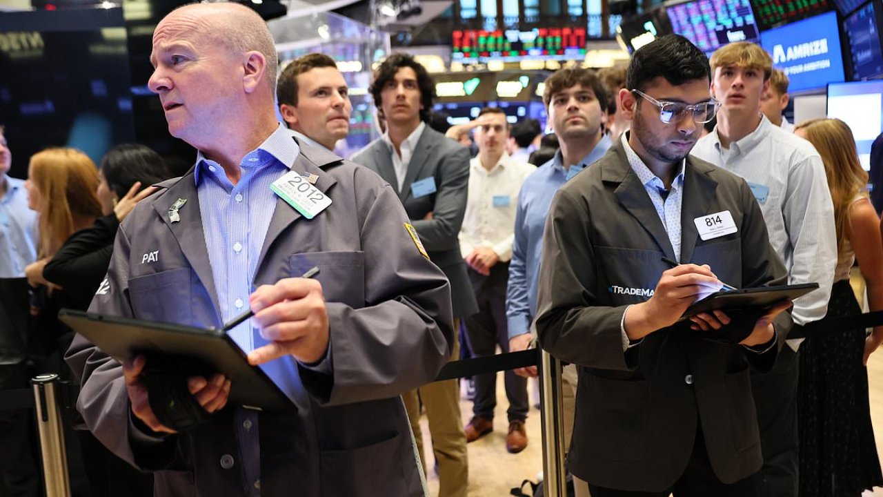 Major indicator of US economic strength has worst run since 1973