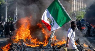 Mexican president hails migrants as 'heroes' in response to LA riots