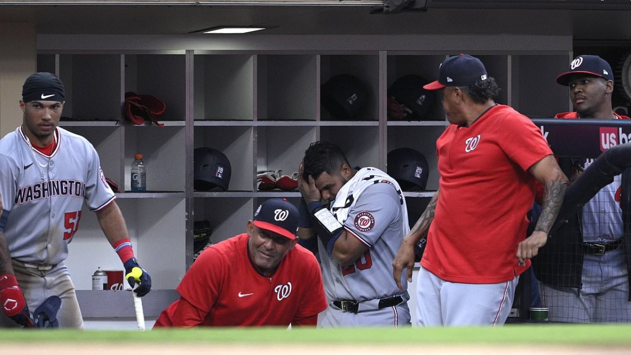 Moment MLB star rushed to hospital after being struck by foul ball