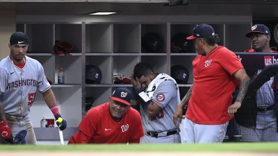Moment MLB star rushed to hospital after being struck by foul ball