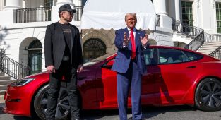 Musk's Grok trolls him with picture of Telsa on sale on White House