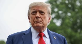 NBA coach and fierce Trump critic Doc Rivers tears into the Democrats