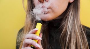 New Jersey man becomes first documented cancer case tied to vaping
