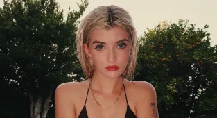 OnlyFans star Sami Sheen says sister is 'homophobic and transphobic'