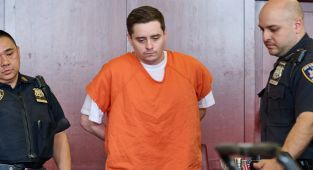 Photos show accuser in NYC kidnapping 'leaving mansion freely'