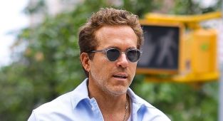 Ryan Reynolds seen after Blake Lively's win over Justin Baldoni
