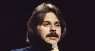 Singer Lou Christie of Lightnin' Strikes fame has died at 82
