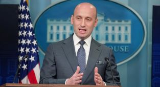 Stephen Miller demands ICE launch raids at popular destinations