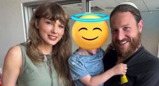Taylor Swift makes surprise visit to children's hospital
