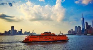 Teen leaps to death from ferry after leaving haunting final message