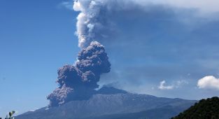 Terrified tourists run for their lives as Mount Etna erupts