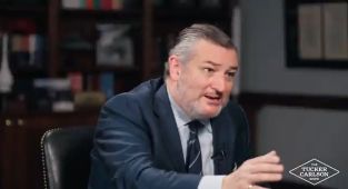 The most damning moment from Ted Cruz's viral Tucker Carlson interview