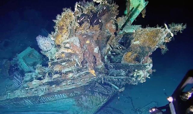 Treasures of 300-year-old wreck revealed as $20BN trove finally found
