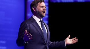 Trump allies rip into disgraced ABC reporter Terry Moran
