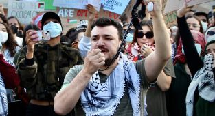 Trump finds a way to keep Columbia student in jail after release order