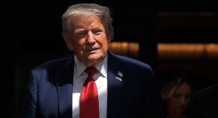 Trump gives terrifying warning to Iranians amid Israel's bombings