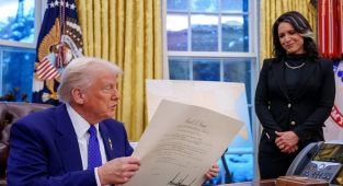 Trump is mulling Tulsi Gabbard's ouster amid Iran clash insiders say