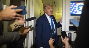Trump tears into 'whacked out' governor Tim Walz after assassinations