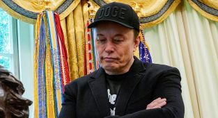 Trump torpedoes Musk's friend's hopes of running NASA