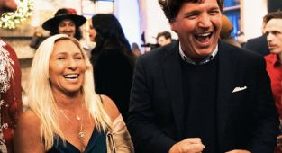 Trump uses savage word to describe Tucker Carlson