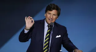 Tucker Carlson amplifies war against Fox News 'liars' for war in Iran