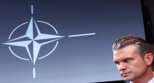 US presses NATO to agree defence spending hike