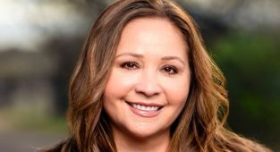 Woman runs for her father's seat in Congress after he died in office