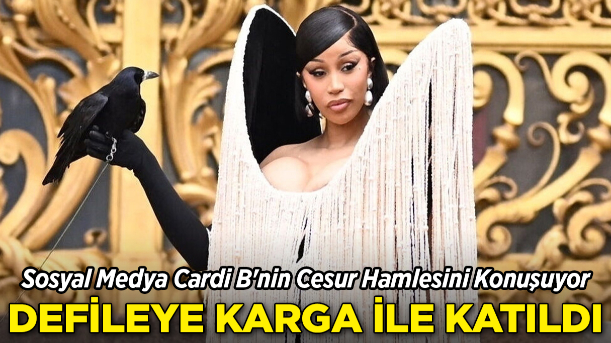 Cardi B Canlı Karga ile Defileye Katıldı!