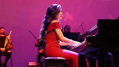 Uygur Türkü besteci Güldiyar Tanrıdağlı'ya Amerika’dan büyük onur: ASCAP ödülü kazandı