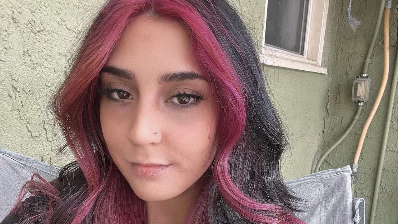 7-11 worker dies after 'manager sat on top of her and suffocated her'