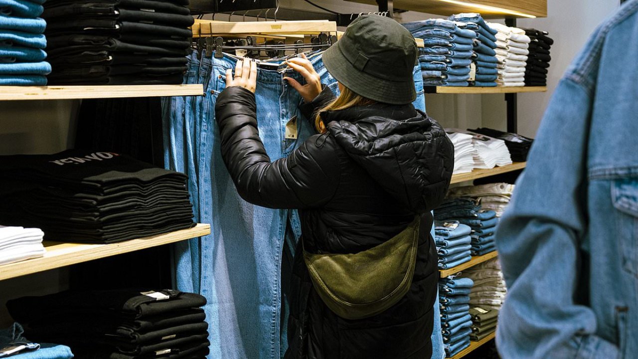 America's most popular jean company permanently closes location