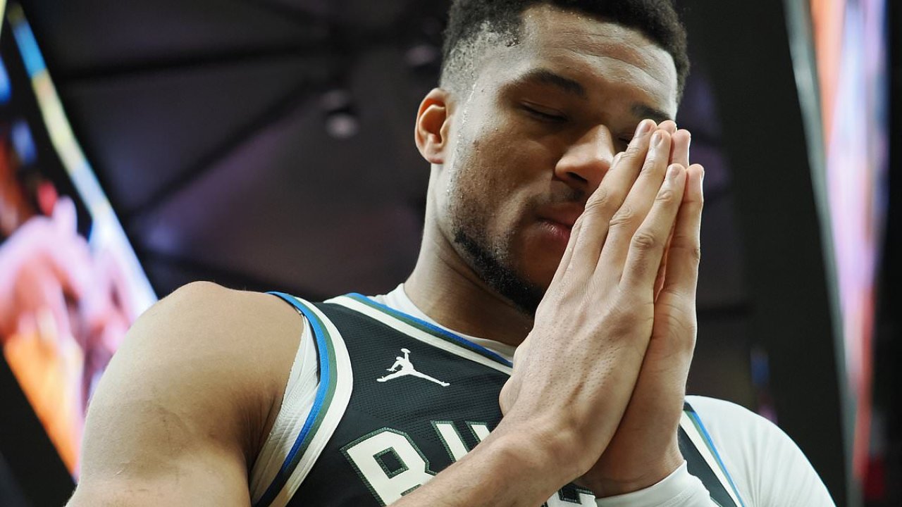 Bucks star Giannis Antetokounmpo drops major hint on his NBA future