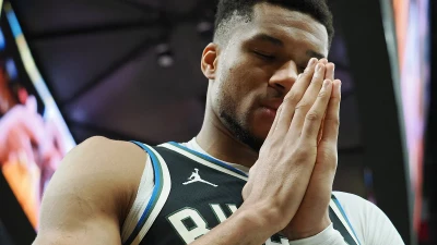 Bucks star Giannis Antetokounmpo drops major hint on his NBA future
