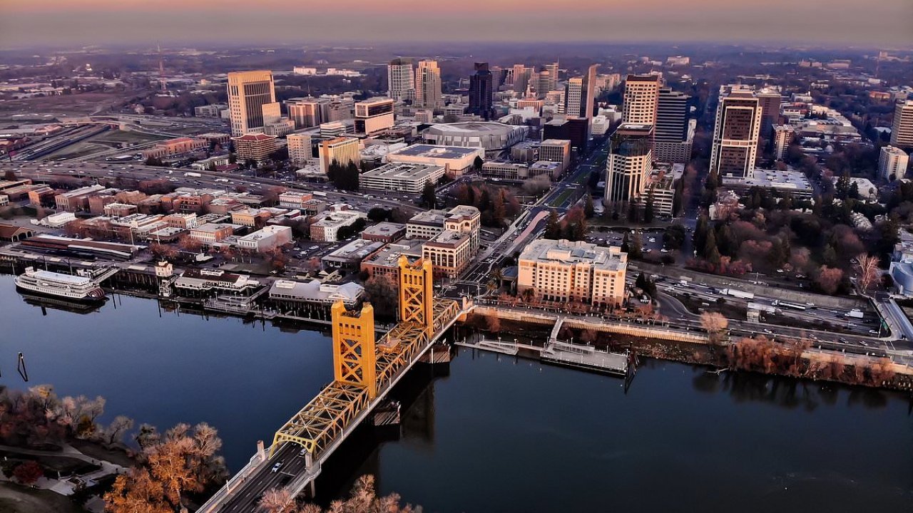 California's leafy capital headed for 'mass abandonment'