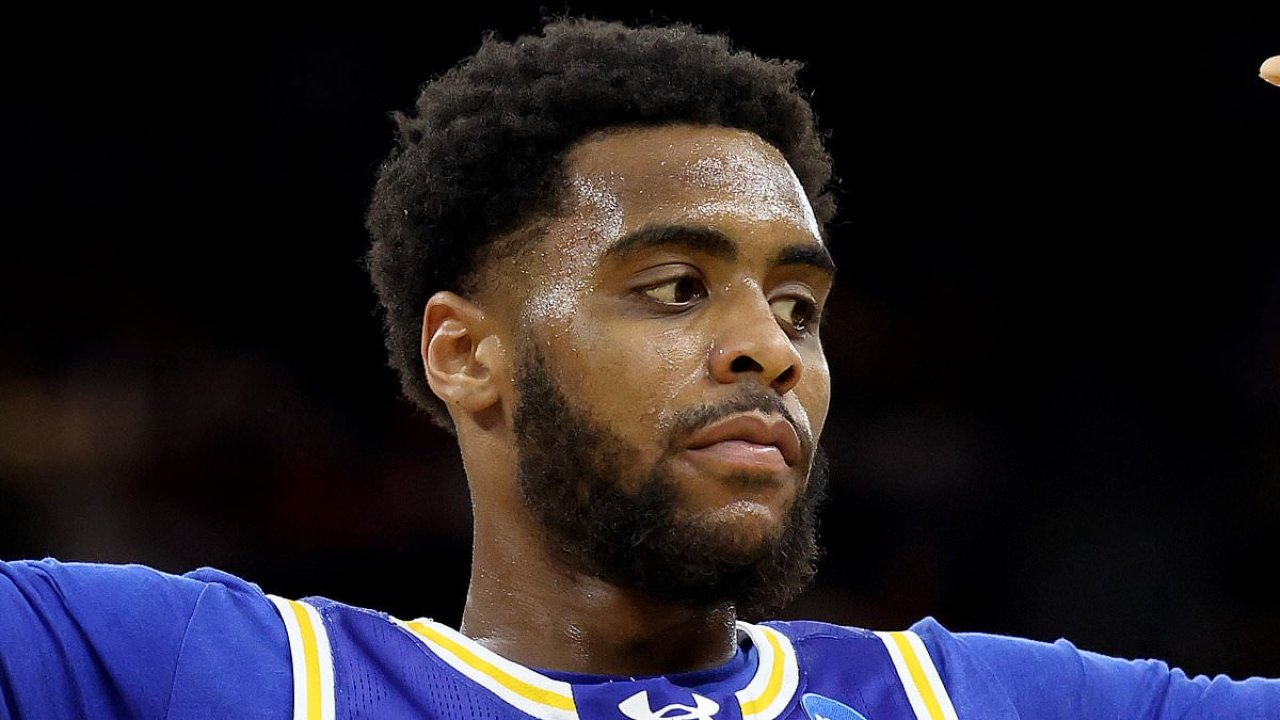 College basketball star arrested after allegedly choking girlfriend