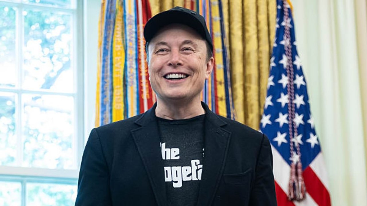 Elon Musk launches new political party