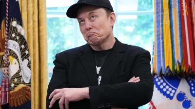 Elon Musk slammed for sticking the knife into Donald Trump