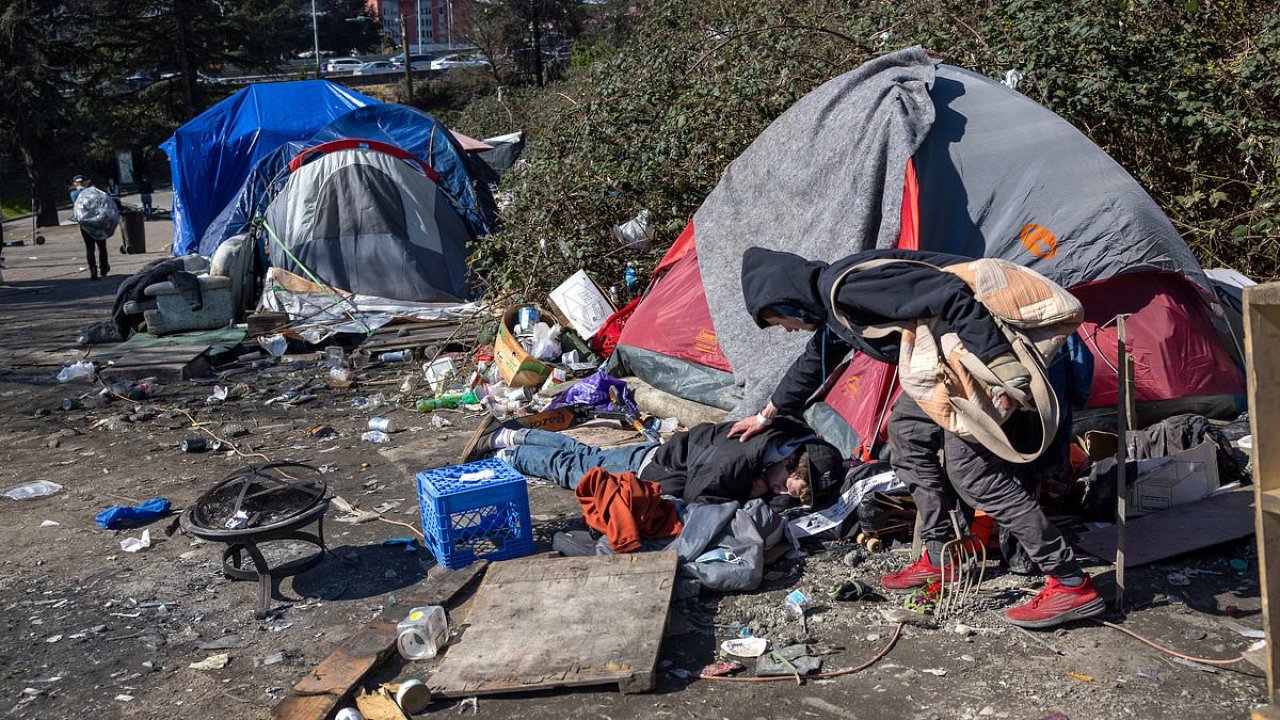 European family reveal Dem city where they'd 'never felt so unsafe'